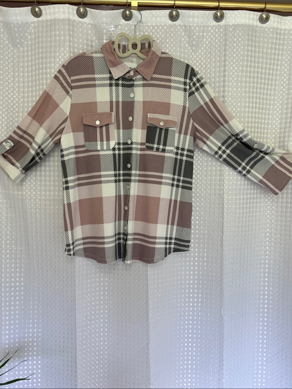 Elevated Twist NEW YORK LAUNDRY Plaid Button-Down Shirt in Mauve/Gray/Vanilla